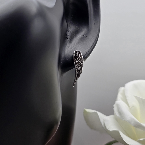 ❤️ ETERNAL WINGS STERLING SILVER EARRINGS - Picture 4 of 9